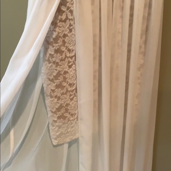 White and tan lace and chiffon dress. - Picture 3 of 6